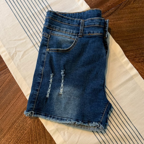 Distressed Mid Rise Jean Shorts - Picture 7 of 9